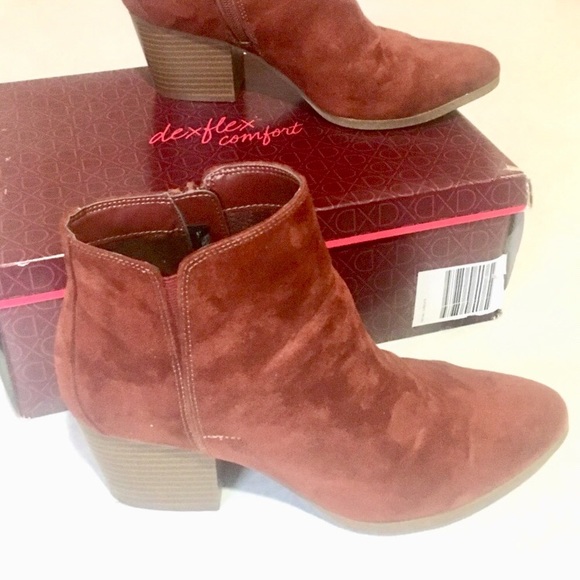 Comfort Deluxe Shoes - 9M Deluxe Comfort Ankle Boots